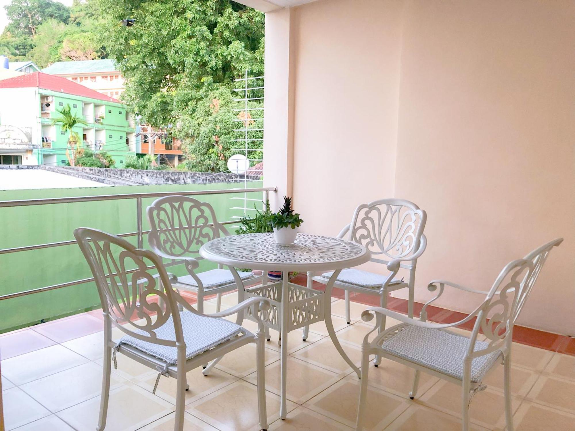 Rk Guesthouse Patong Esterno foto