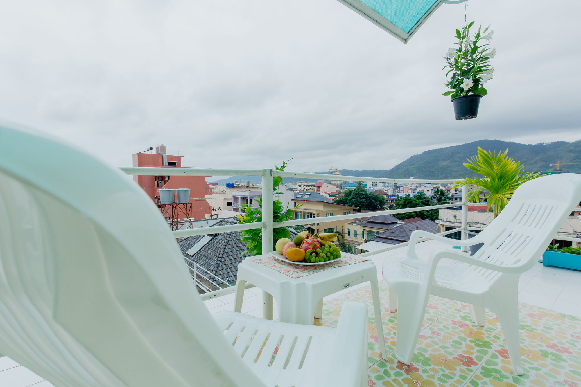 Rk Guesthouse Patong Esterno foto
