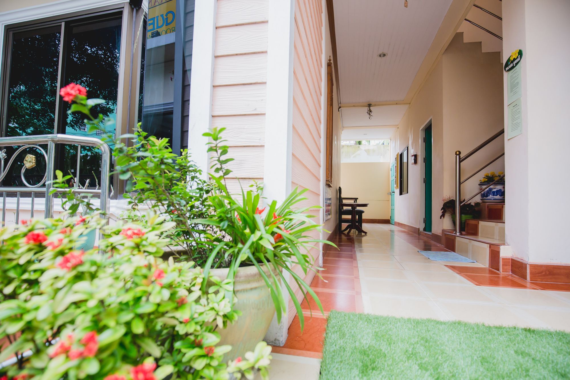 Rk Guesthouse Patong Esterno foto