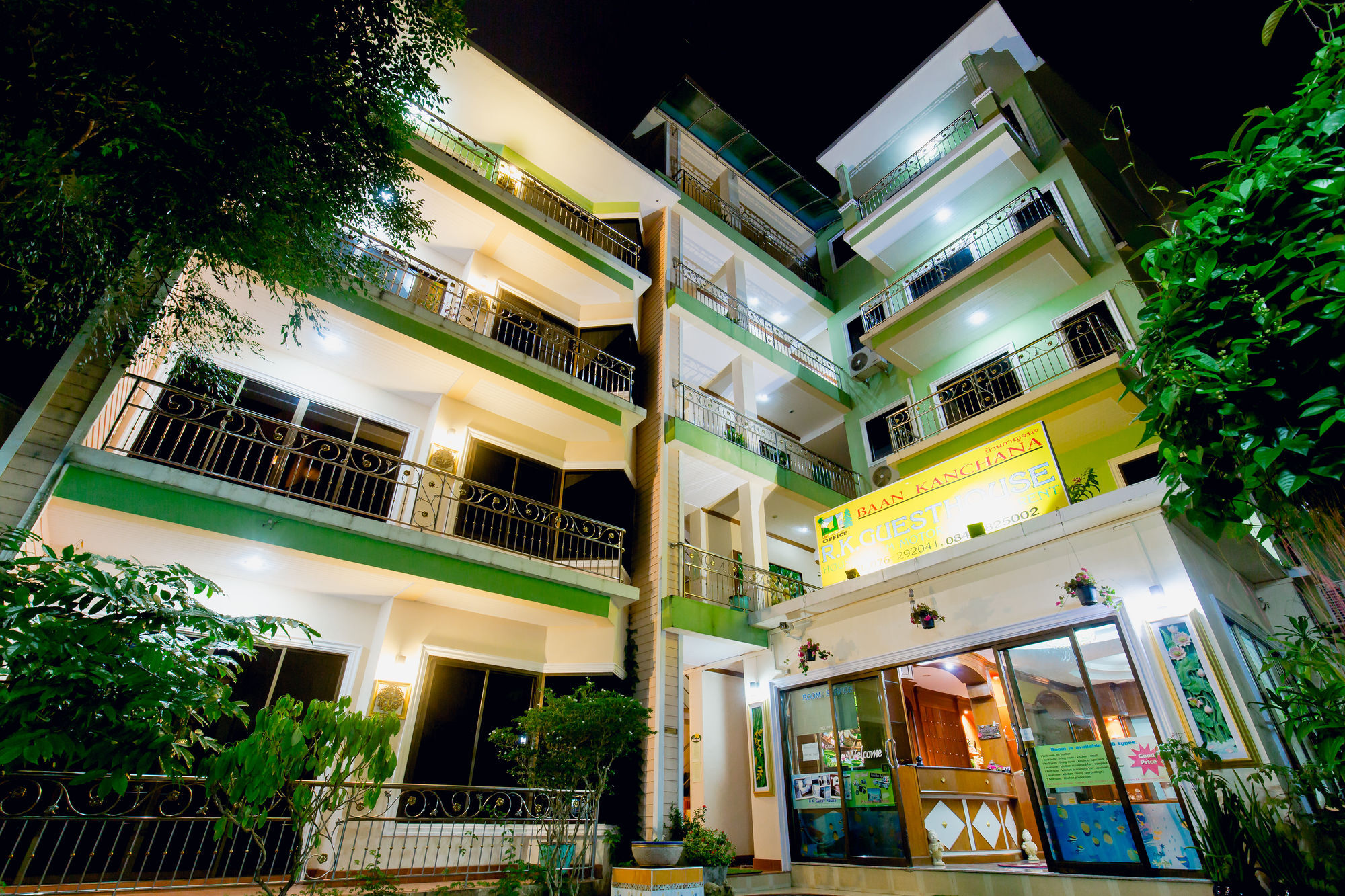 Rk Guesthouse Patong Esterno foto